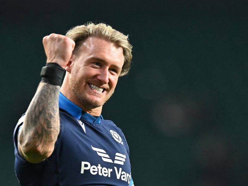 Was frustrated to be taken off early but played his part in a historic win. One excellent break in second half should have yielded a try but his pass to Steyn went awry - 7.