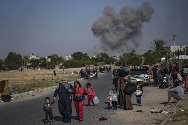 Palestinians flee from east to west of Khan Younis on the Gaza Strip during the ongoing Israeli bombardment at the weekend