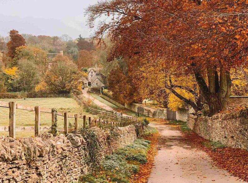 With over 7 million views on TikTok, Bibury will certainly not disappoint. Named as the most beautiful village in the country, it offers some of the most scenic walks you will ever find with its stunning riverside strolls and beautiful sunsets.