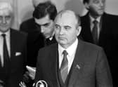 Mikhail Gorbachev arrives at Edinburgh Airport during his visit to Scotland in December 1984. Picture: Hamish Campbell Jack Crombie / TSPL