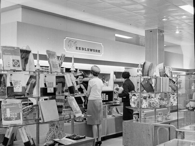 Jenners is granted a Royal Warrant in 1911, lending added prestige to the now famous brand.
