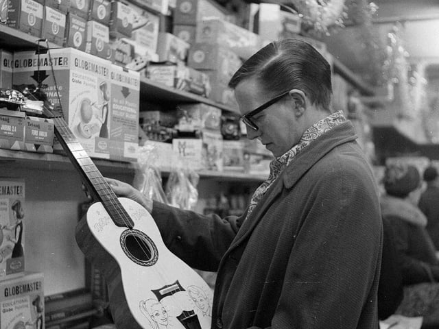 Christmas shopping in Edinburgh, 1960s