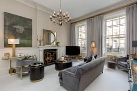 What is it? A beautifully presented upper townhouse in the Capital which has been lovingly refurbished by its current owner. Period features can be found throughout and there are breathtaking views over Edinburgh Castle.