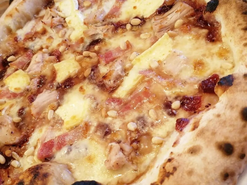 Cheese & Tomatin is a top rated Italian based at 10 Stephens Brae. Customer recommend it for "excellent" wood fried pizza and call it "the best in Inverness".