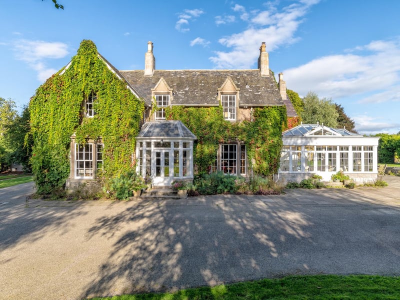 What is it? Attractively proportioned six-bedroom country house with coach house that features contemporary upgrades and is beautifully set in private woodlands.