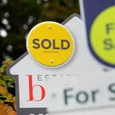 The annual rate of house price growth remained stable in March.