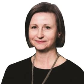 Dr Jacqueline Barry