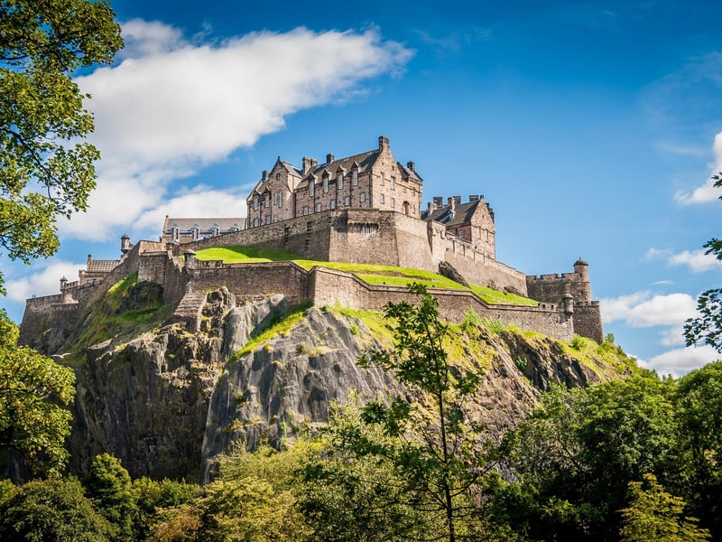 Built upon a dormant volcano, this 900-year-old castle in the historic capital city of Edinburgh is among Scotland's most well-known. It was once owned by the Stewart Clan who were recognised as a royal family in Scotland for many centuries.
