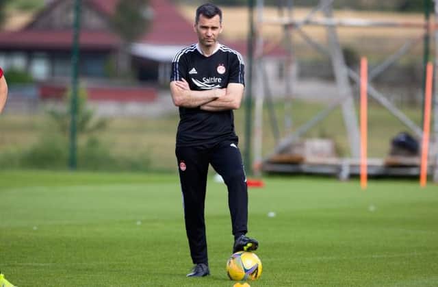Aberdeen manager Stephen Glass oversees training ahead of the second leg of the Europa Conference League qualifier against Breidablik at Pittodrie.  (Photo by Alan Harvey / SNS Group)