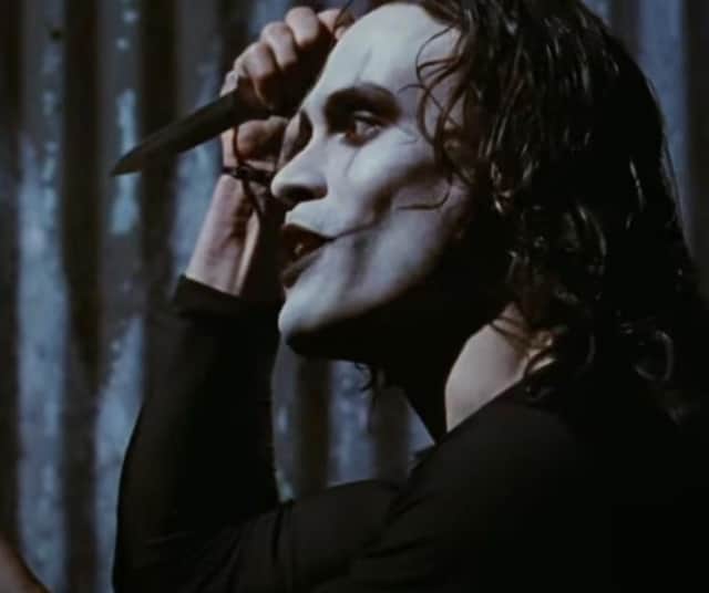 Brandon Lee plays Eric Draven in 1994 hit The Crow. Cr: YouTube/Miramax