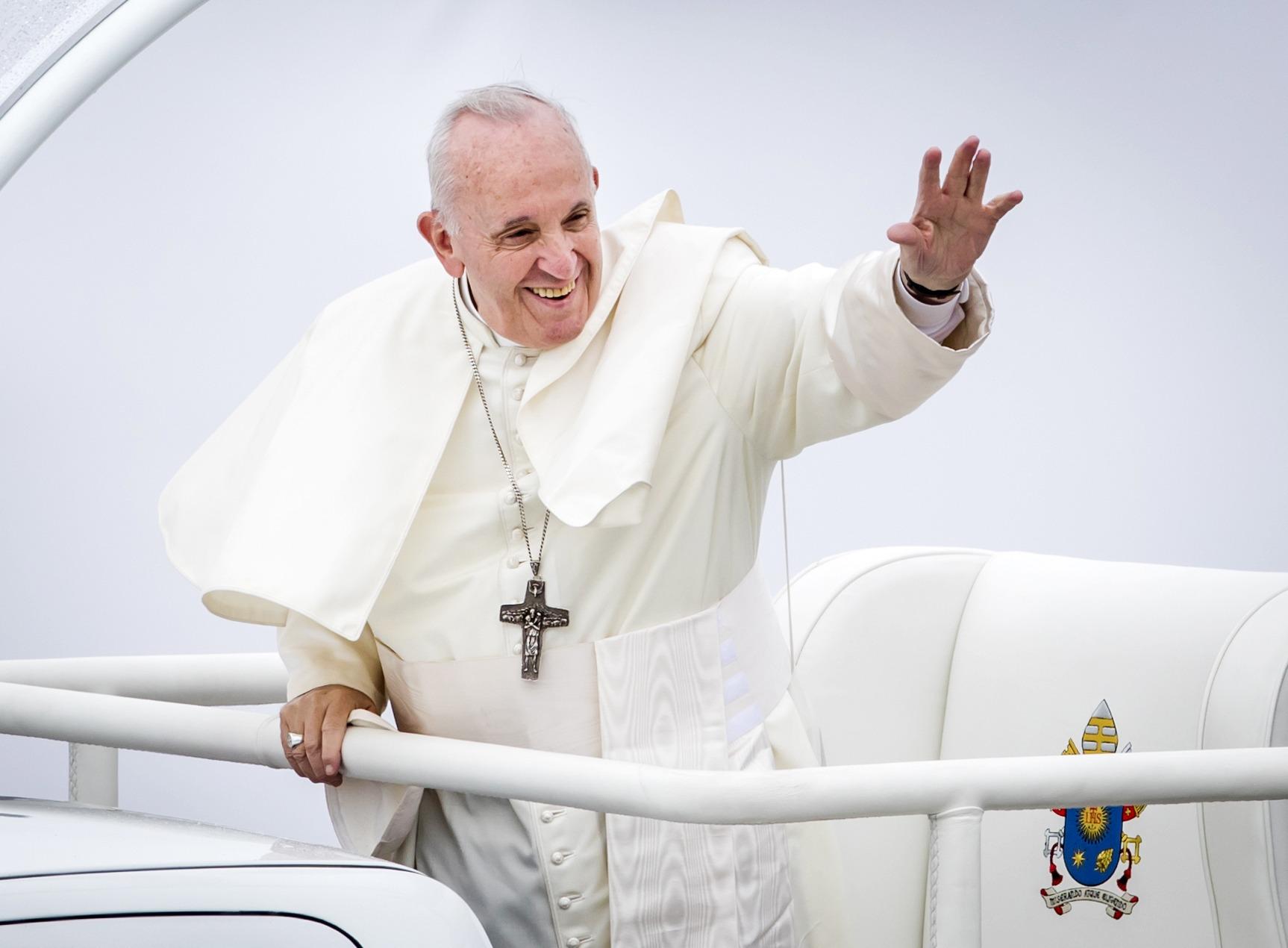 Who is the current pope why did pope benedict resign when did pope