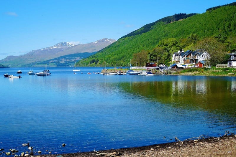 Spanning both the Perth and Kinross Council and the Stirling Council areas, Loch Tay stretches out to 26.4 square kilometres. Archaeologists have found evidence of people living on the banks of the loch dating back to the 8th and 7th millennia BC.