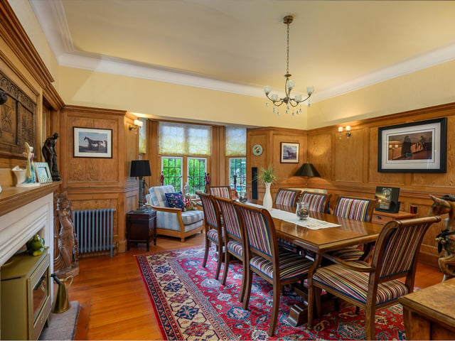 Quality does shine throughout the house, with some lovely details –
original wood panelling, a pitch pine staircase, foliate pattern plaster ceiling decorations, door furniture, and fireplaces.
