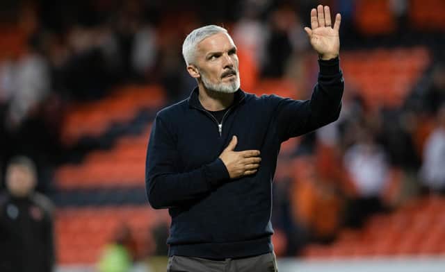 Jim Goodwin has signed a new contract with Dundee United until the summer of 2025.