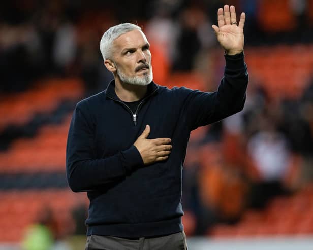 Jim Goodwin has signed a new contract with Dundee United until the summer of 2025.