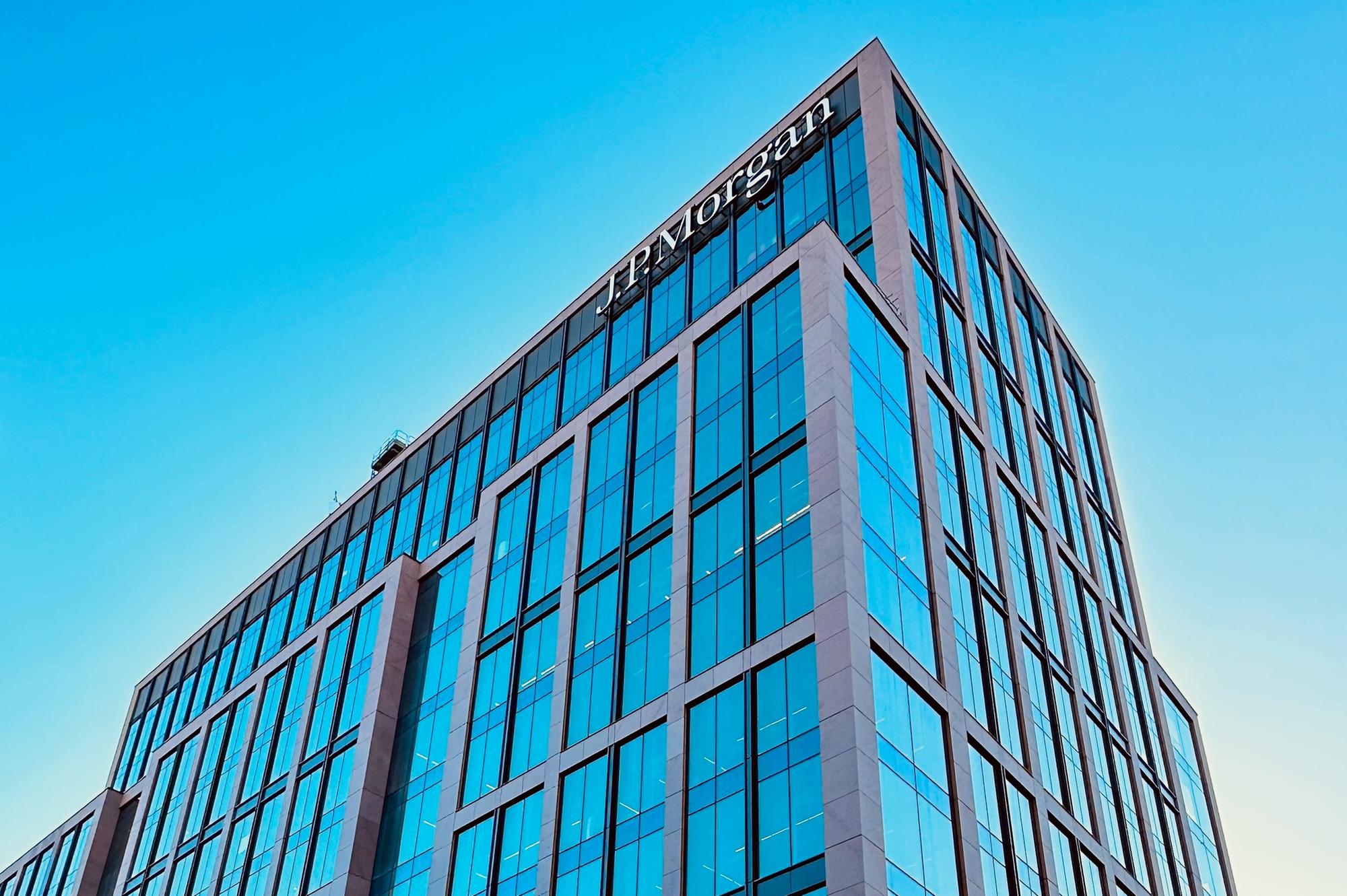 JPMorgan Chase makes Glasgow commitment after opening towering tech ...