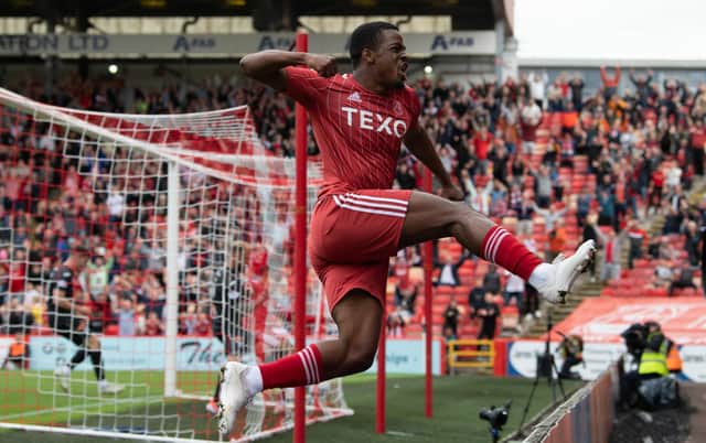 Aberdeen's Luis Lopes celebrates his goal making it 4-1 against St Mirren.