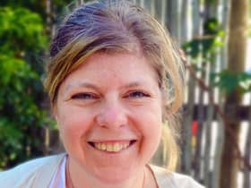 Tracy Abraham has spent over 25 years in senior marketing and communication roles, most recently as group marketing director at the AA.