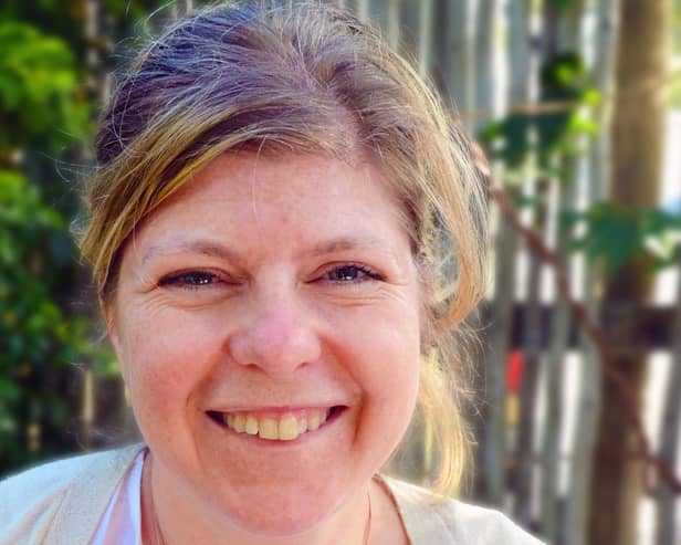 Tracy Abraham has spent over 25 years in senior marketing and communication roles, most recently as group marketing director at the AA.