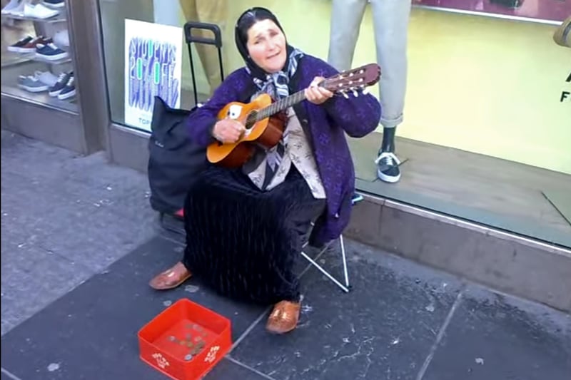 Best known as “Guitar Wifey”, Sanda Vance is a well-known busker of Aberdeen city centre. The Tab reports that she came to Aberdeen “by bus from Transylvania, Romania, knowing nothing about Scotland.”
