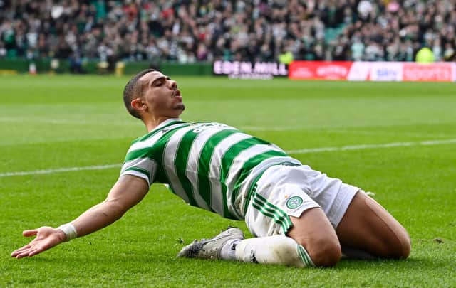 Celtic's Giorgios Giakoumakis celebrates his opener and first Celtic goal that folloed a Callum Booth error. (Photo by Rob Casey / SNS Group)