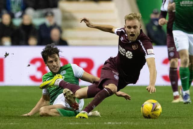Hibs and Hearts played out a stalemate at Easter Road.  (Photo by Ross Parker / SNS Group)