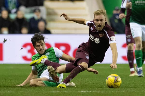 Hibs and Hearts played out a stalemate at Easter Road.  (Photo by Ross Parker / SNS Group)
