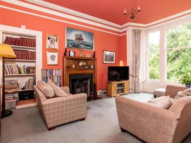 Drawing room.