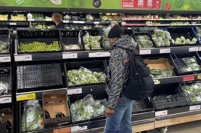 Shortages of fruit and vegetables will be a temporary issue that should be resolved in two to four weeks, according to the Environment Secretary.