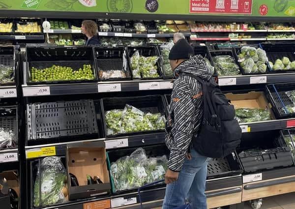 Shortages of fruit and vegetables will be a temporary issue that should be resolved in two to four weeks, according to the Environment Secretary.