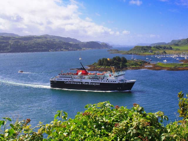 CalMac's MV Isle of Mull leaving Oban.