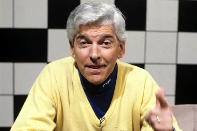 Tom O'Connor has died.