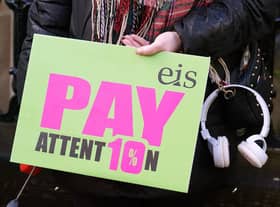 Scotland’s biggest teaching union has accepted the latest pay offer from local authority employers, halting strike action.