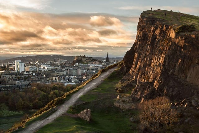 Scotland's Capital city and its surroundings has a population of 530,990. As well as Edinburgh it includes Musselburgh and Wallyford.