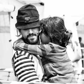 Guillaume Vermette working with Syrian refugee children.