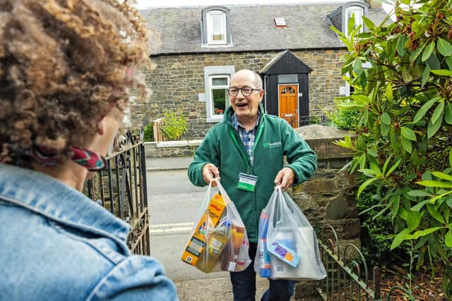 Volunteer delivering emergency food
