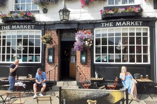 The Market Pub, 95 New Beetwell Street, S40 1AH. Rating: 4.5/5 (based on 940 Google Reviews). "Gorgeous food, relaxed atmosphere. Waiting staff very efficient and friendly."