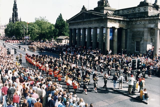 Big crowds turned out to see the 1996 Festival Cavalcade.