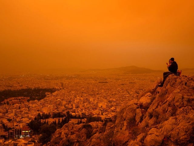 Clouds of dust blown in from the Sahara covered Athens and other Greek cities , one of the worst such episodes to hit the country since 2018, officials said.