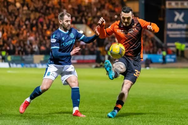 Dundee winger Niall McGinn (left) and Dundee United striker Tony Watt in action during the 0-0 draw between the teams at Dens Park. (Photo by Roddy Scott / SNS Group)