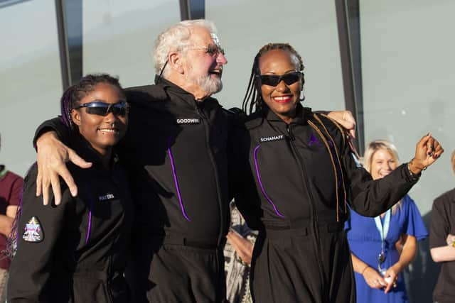 Anastatia Mayers, Jon Goodwin and Keisha Schahaff   (AP Photo/Andrés Leighton)