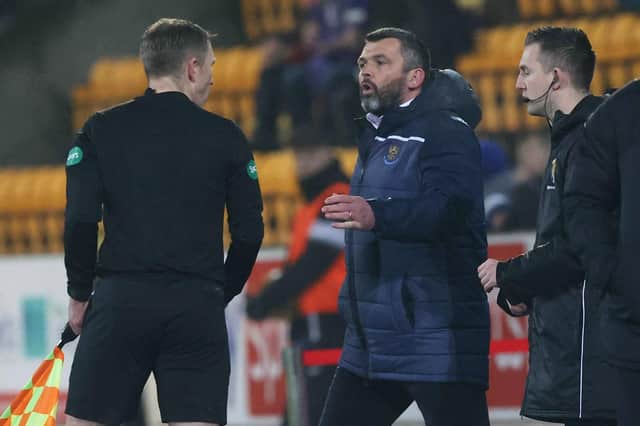 St Johnstone manager Callum Davidson exchanges words with the linesman during the 1-0 defeat to Aberdeen (Photo by Craig Williamson / SNS Group)