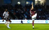 Hearts' Lawrence Shankland scores to make it 2-2 at St Mirren. (Photo by Roddy Scott / SNS Group)