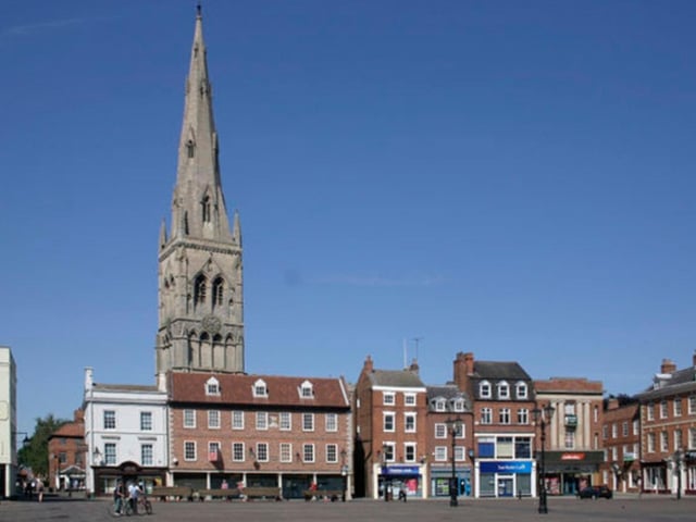 The average cost of a one-hour stay in Newark-on-Trent is £3.70. In the list of 20 most expensive UK cities for parking, the lowest cost was £2.70 in Lincoln. The lowest amongst the list for Scotland was Dundee with an average cost of £2.86 (19th place).