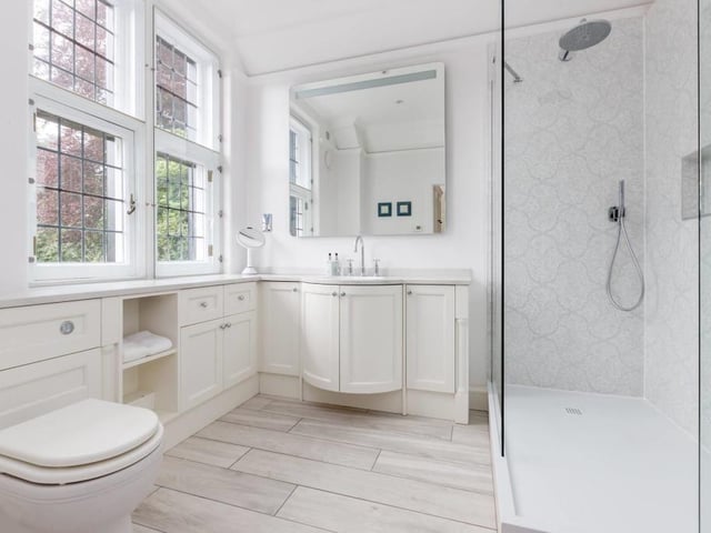 En-suite shower room.