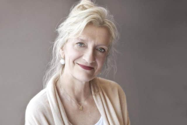 Elizabeth Strout PIC: Leonard Cendamo