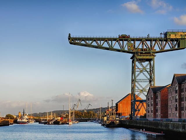 Inverclyde is next up on the list, with residents paying 19.16% of their weekly wage (£76.1) towards a tank of petrol (£91.24). The average petrol price per litre in Inverclyde is 165.90p.