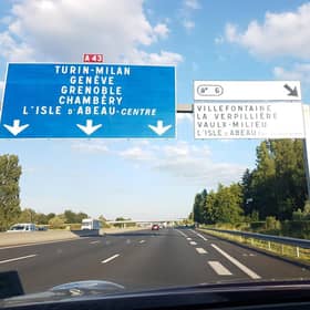 Issues such as driving in the EU after Brexit will be tackled by the new advice line.