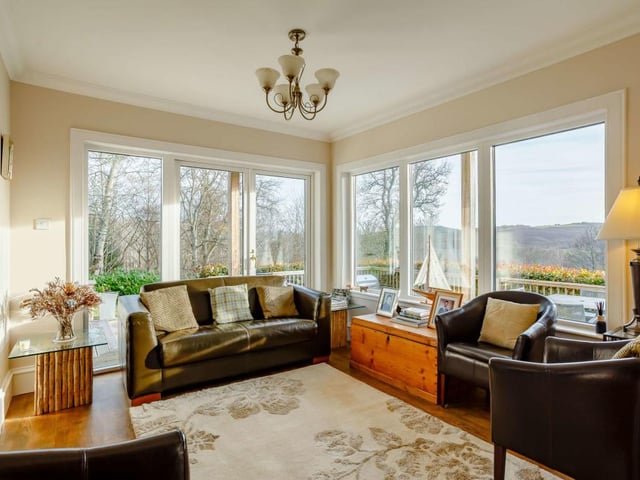 Sitting room.