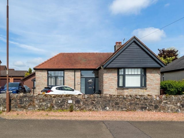 Stunning 3-bedroom detached family home in beautiful condition with spacious, versatile accommodation and enclosed garden with outbuilding featuring workshop, family room and shower. Offers over £275,000.